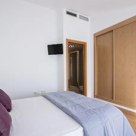 Flatsforyou Port Attic Apartment